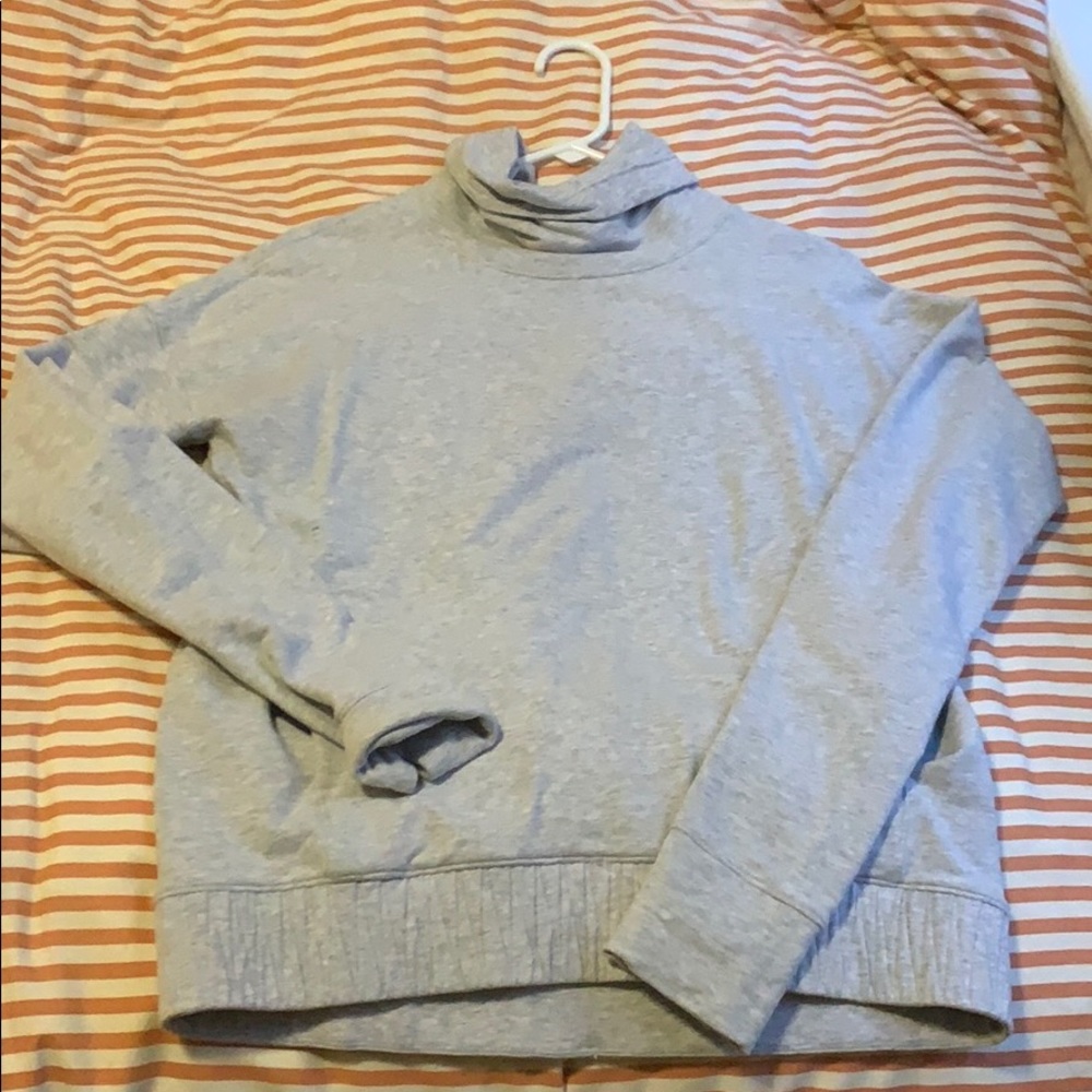 LIKE NEW Lululemon Heather Grey Cowl Neck, Size 6